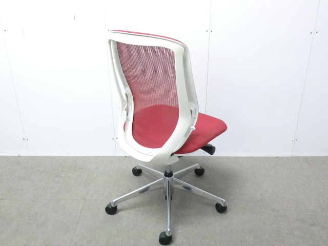 オカムラ/シルフィ/ レッド / 【中古】 OAチェア肘無し