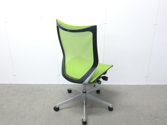 オカムラ/バロン/ライトグリーン/【中古】 OAチェア肘無し