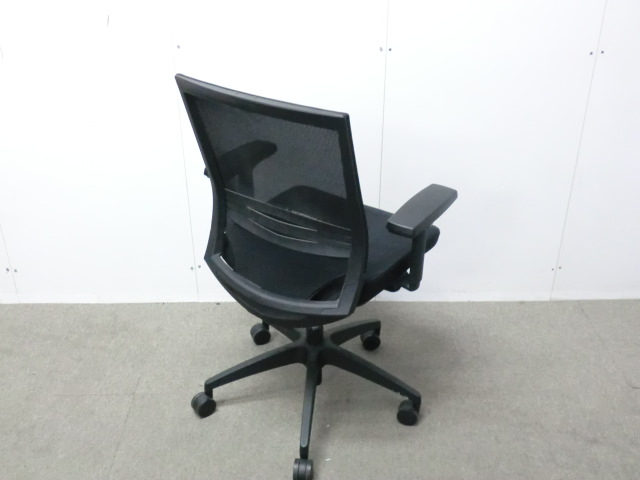 OAチェア肘有 / ブラック / 【中古】