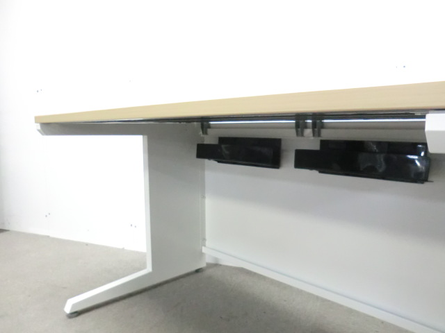 オカムラ / アドバンス / 木目調 / 【中古】 平デスク