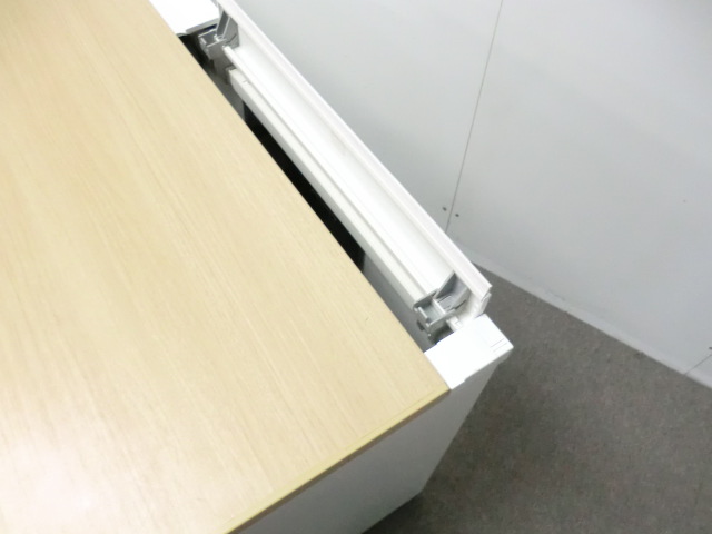 オカムラ / アドバンス / 木目調 / 【中古】 平デスク