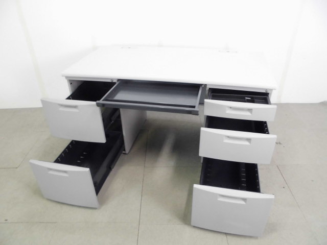 イトーキ / CZ / ニューグレー / CZN-147BAB-WE 【中古】 両袖デスク