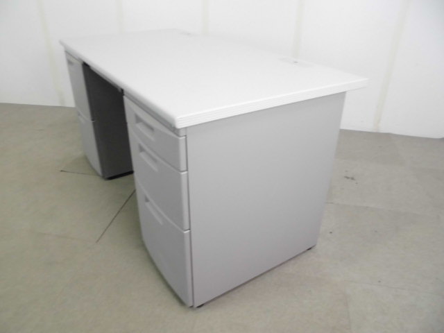 イトーキ / CZ / ニューグレー / CZN-147BAB-WE 【中古】 両袖デスク