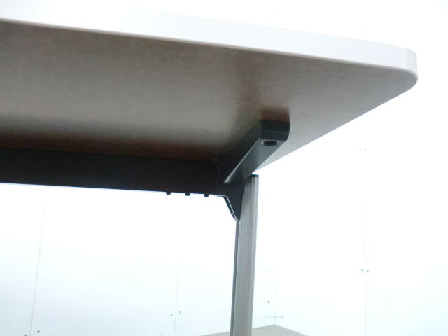 イトーキ / ホワイト / 【中古】 会議テーブル