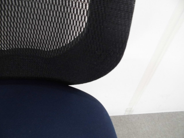 コルト / イトーキ / ダークブルー / OAチェア肘無し