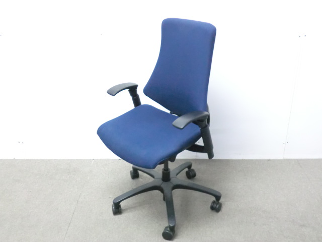 イトーキ/エフ/ ダークブルー / 【中古】 OAチェア肘有