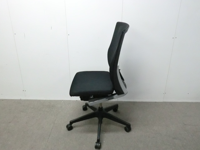 イトーキ/ヴェント/ ブラック / 【中古】 OAチェア肘無