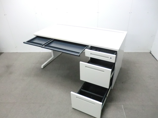 イトーキ / CZR / ホワイト / 【中古】 片袖デスク