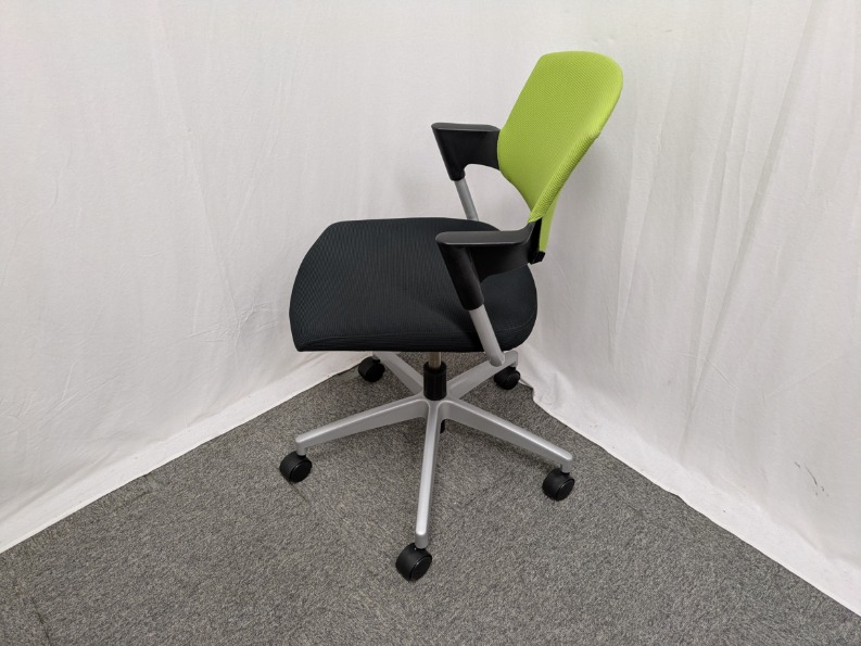 コクヨ/グリーン/肘有/ミーティングチェア
