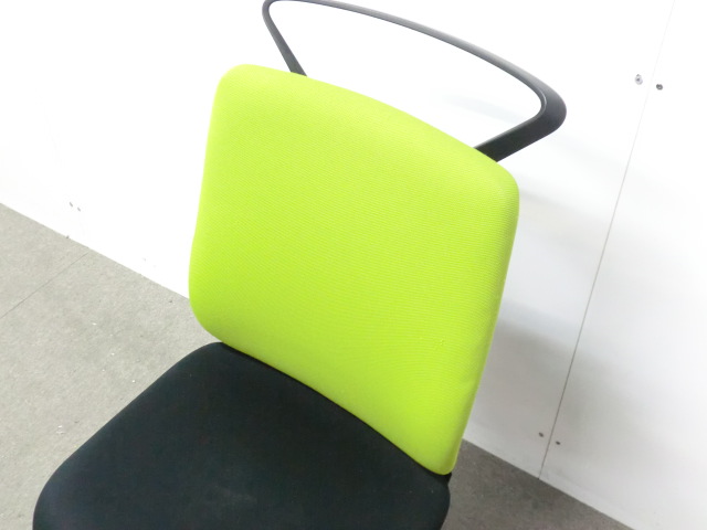 イトーキ/トルテ-R/ライトグリーン/【中古】OAチェア肘無