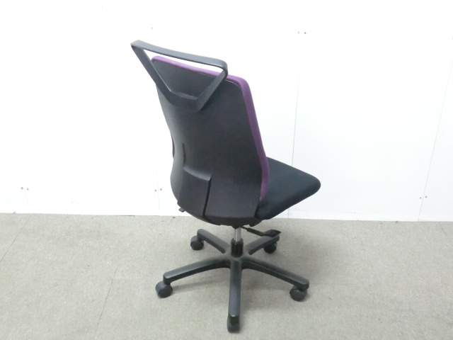 イトーキ/トルテ-R/パープル / 【中古】 OAチェア肘無