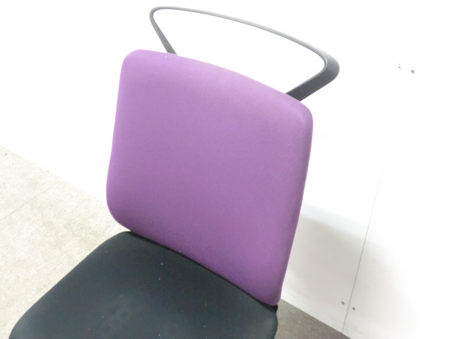 イトーキ/トルテ-R/パープル / 【中古】 OAチェア肘無