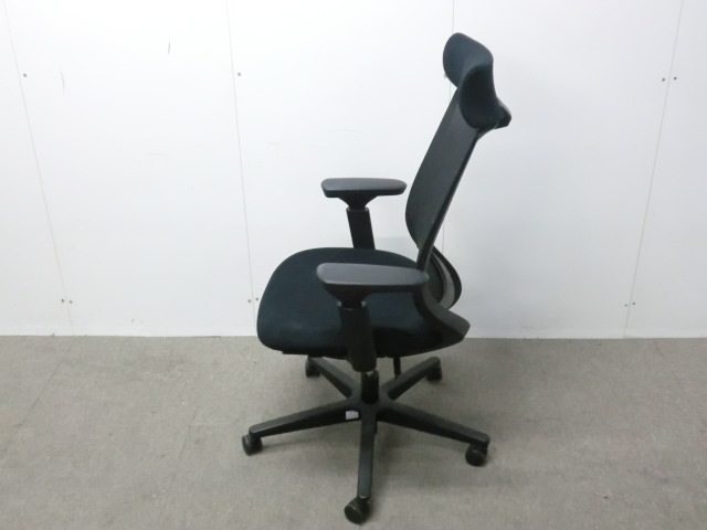 コクヨ/ミトラ2 / ブラック / 【中古】 OAチェア肘有