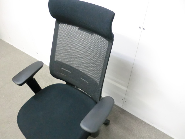 コクヨ/ミトラ2 / ブラック / 【中古】 OAチェア肘有