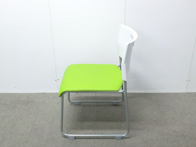 スタッキングチェア / ライトグリーン / 【中古】
