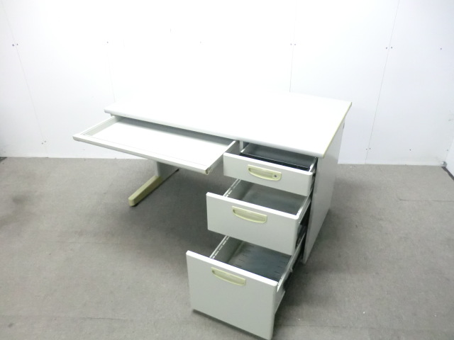 ナイキ / ニューグレー / 【中古】 片袖デスク