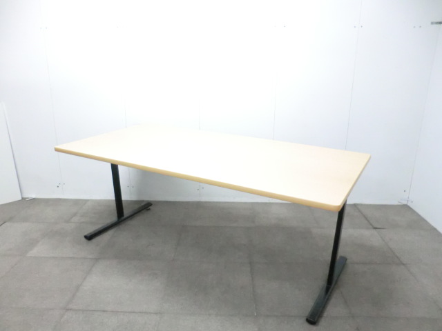 会議テーブル / 木目調 / 【中古】 T字脚