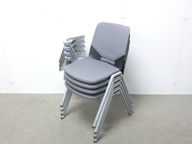 コクヨ / グレー / 【中古】 メモ台付スタッキングチェア