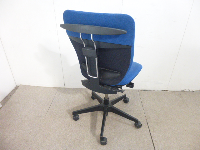 イトーキ/プラオ/ブルー/【中古】OAチェア肘無