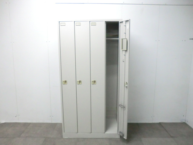 イトーキ / ニューグレー / 【中古】 4人用ロッカー