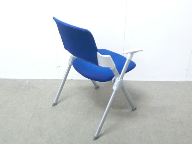 コクヨ/アンフィ/ ブルー / 【中古】 スタッキングチェア