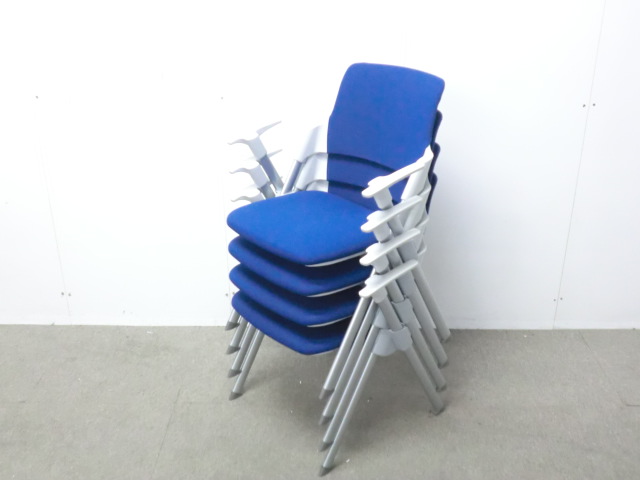 コクヨ/アンフィ/ ブルー / 【中古】 スタッキングチェア