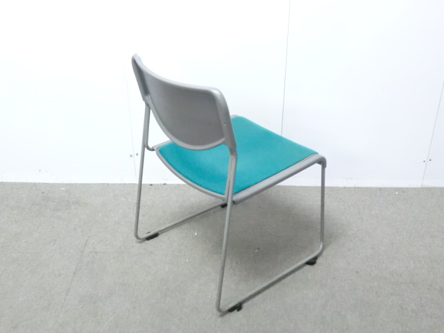 イトーキ / グリーン / 【中古】 スタッキングチェア