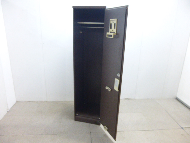 オカムラ/木目調/1人用ロッカー/【中古】