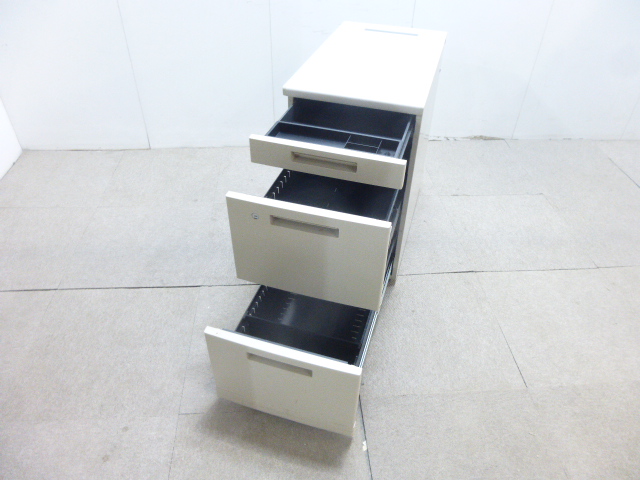 コクヨ/ニューグレー/脇机3段/【中古】