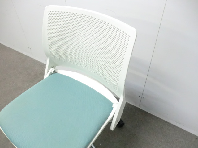 オカムラ/クリール/ライトブルー/【中古】ミーティングチェア