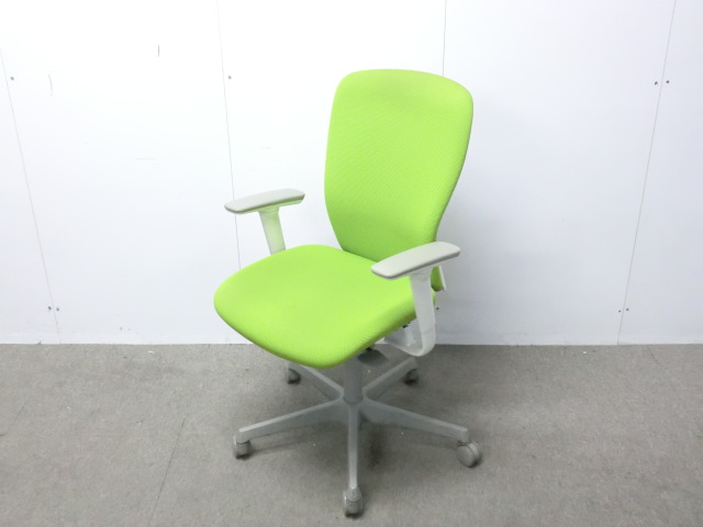 オカムラ/スラート/ライトグリーン/【中古】 OAチェア肘有
