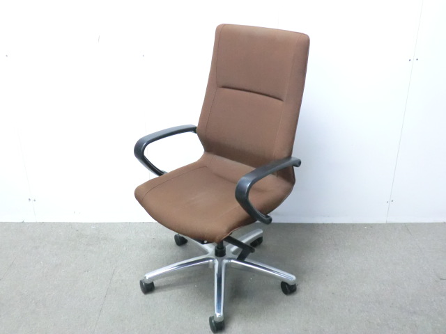 オカムラ / ブラウン / 【中古】 役員チェア