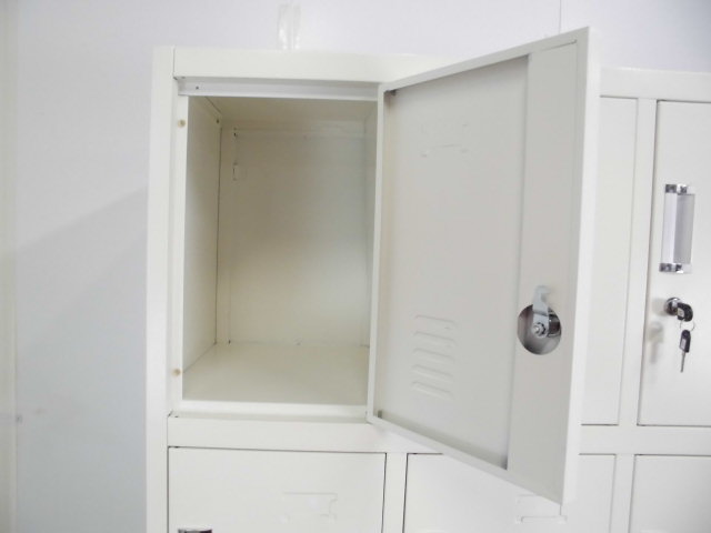 12人用ロッカー / ホワイト / シリンダー錠