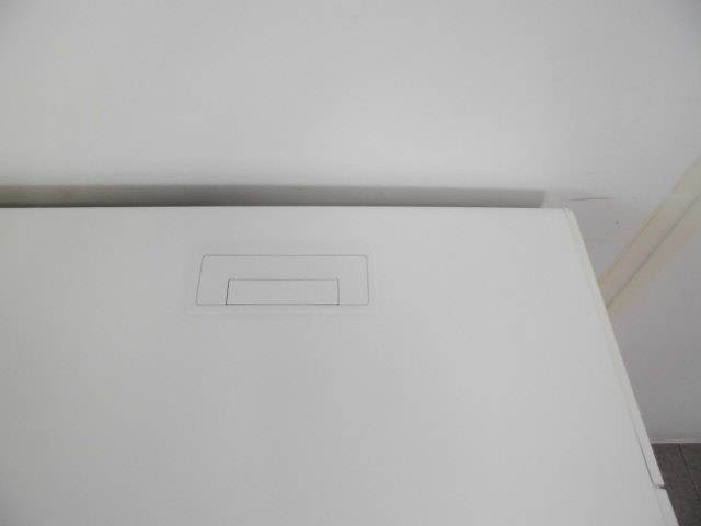 プラス / ホワイト / 平デスク