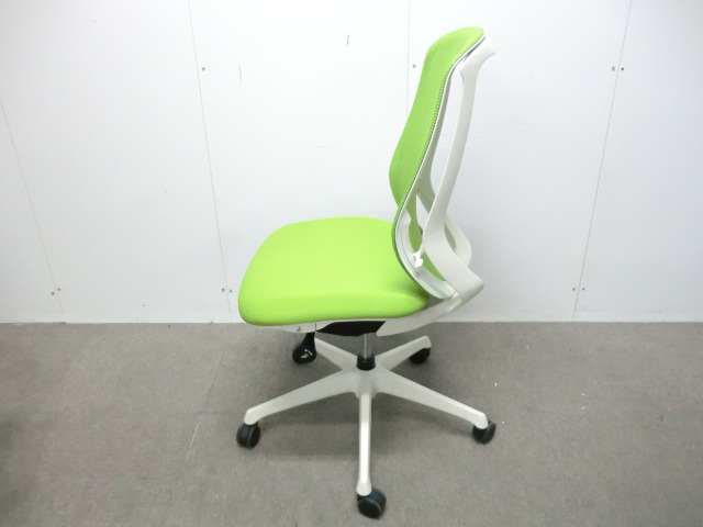 オカムラ/シルフィ/ ライトグリーン / 【中古】OAチェア