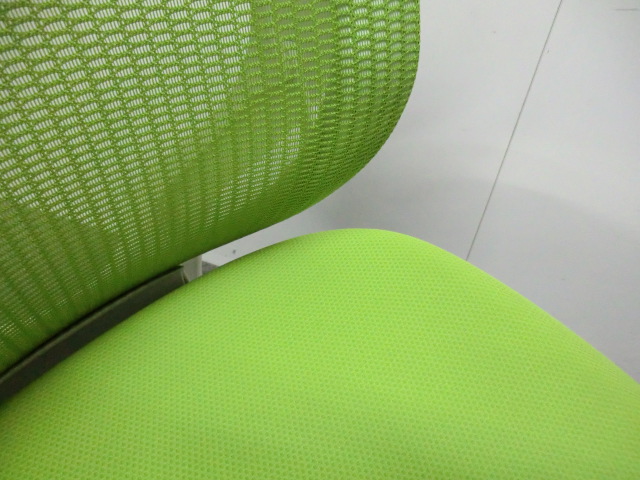 オカムラ/シルフィ/ ライトグリーン / 【中古】OAチェア