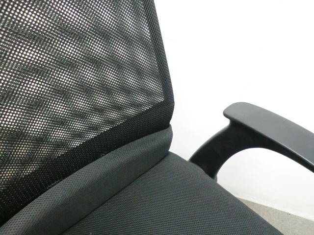 オフィスチェア / 肘無 / ブラック 【中古】