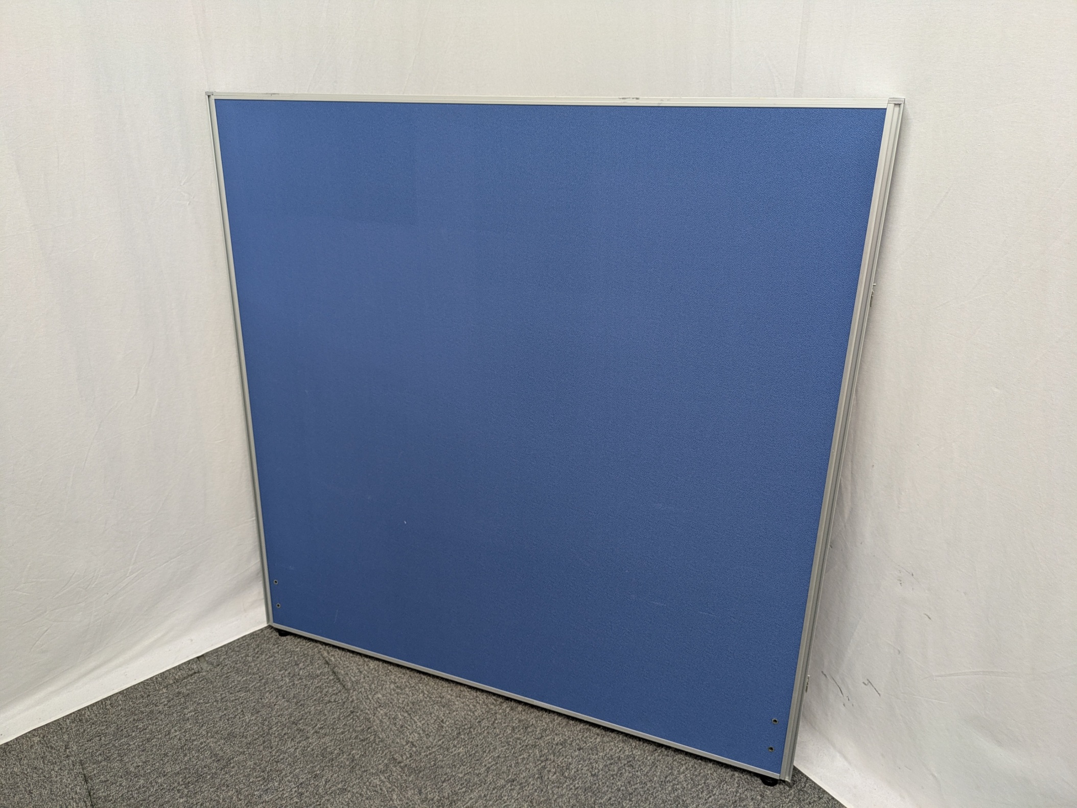 ブルー / パーティション