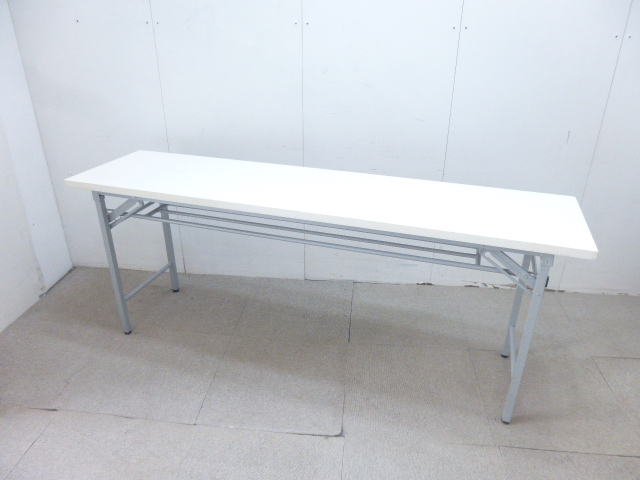 ホワイト/折り畳みテーブル/【中古】