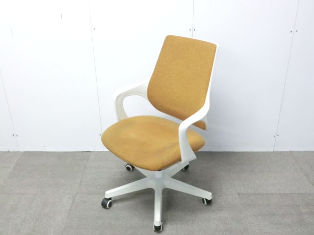 OAチェア肘有 / ブラウン / 【中古】 関家具