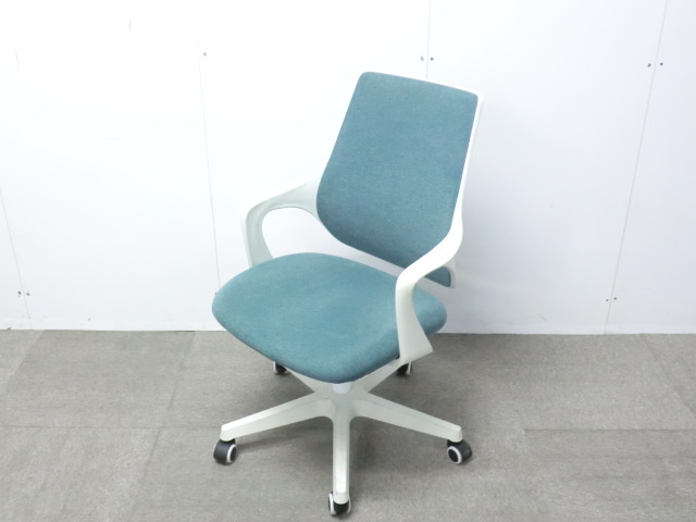 OAチェア肘有 / ライトブルー / 【中古】 関家具