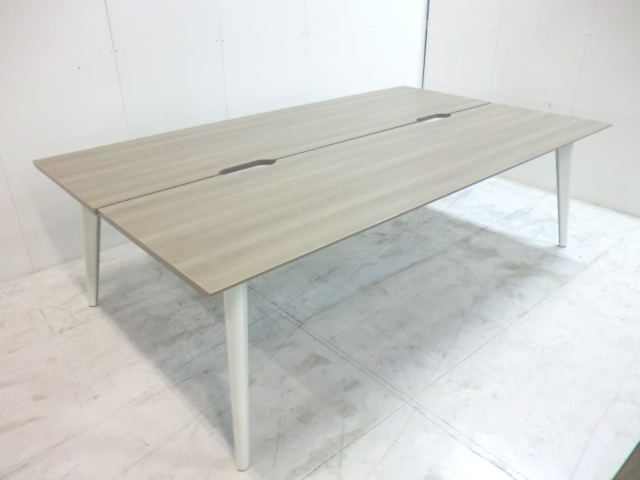 オカムラ / 木目調 / 【中古】 フリーアドレスデスク