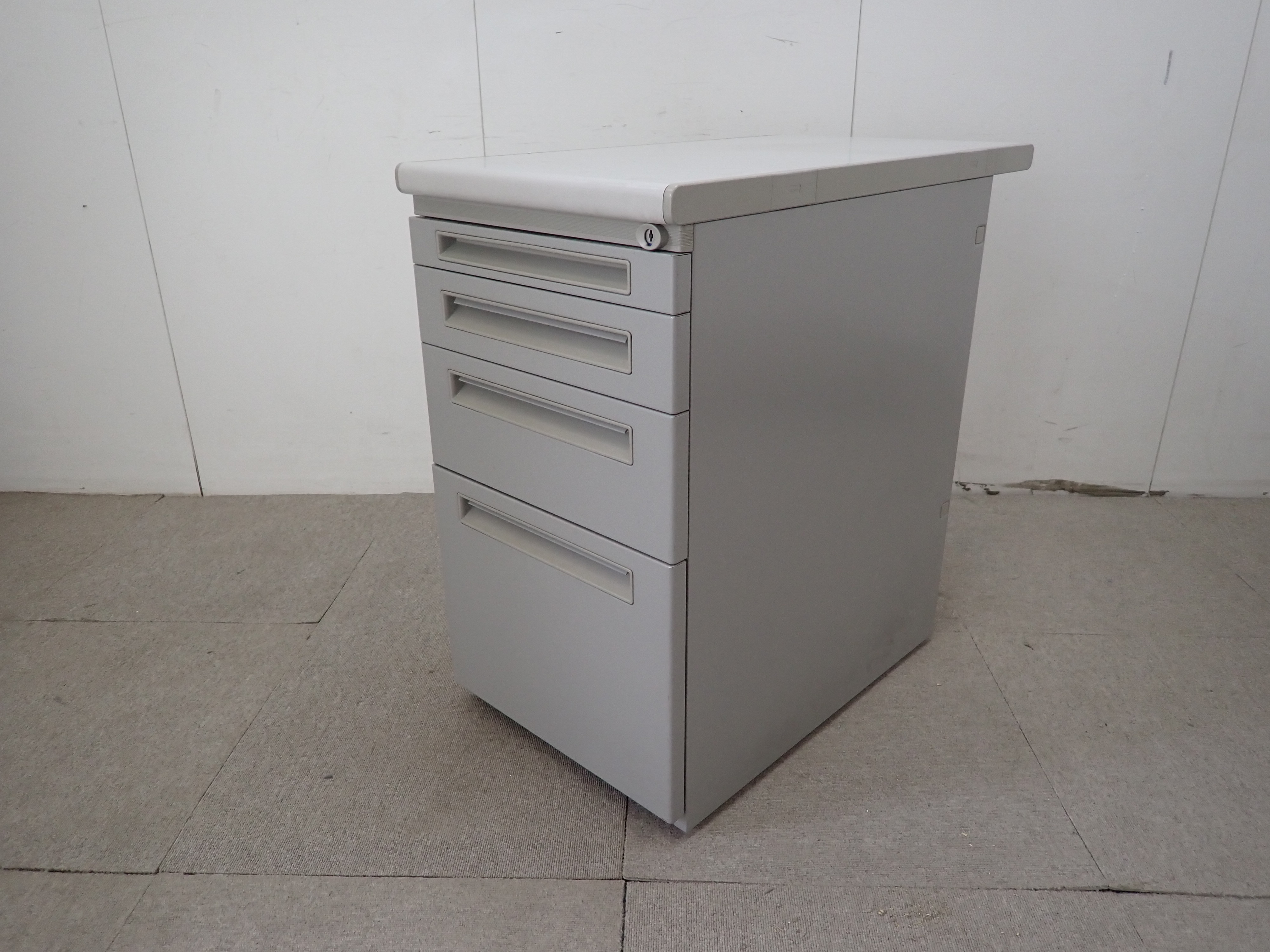 ウチダ/ニューグレー/FEED/脇机4段/