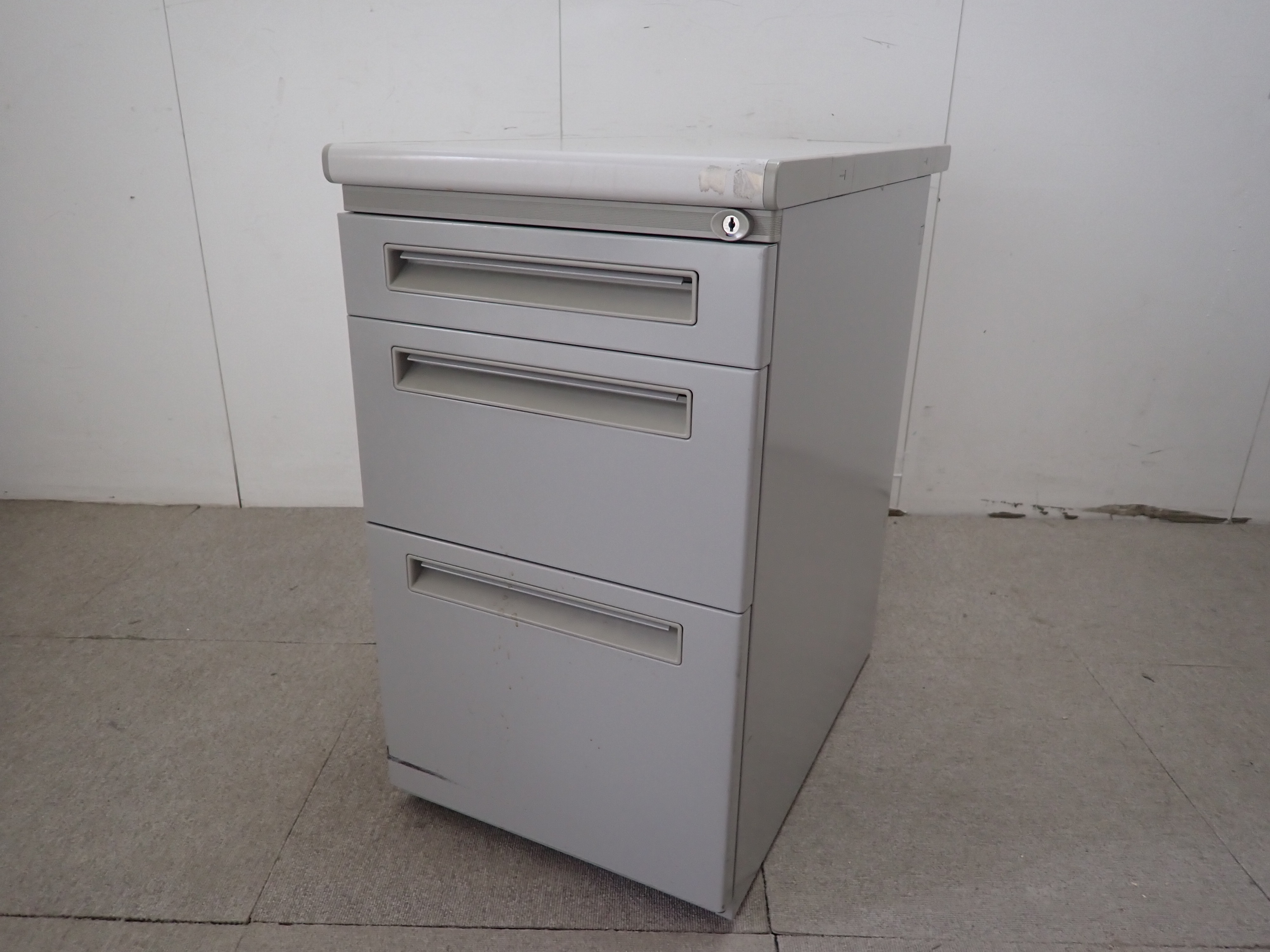 ウチダ/ニューグレー/FEED/脇机3段/