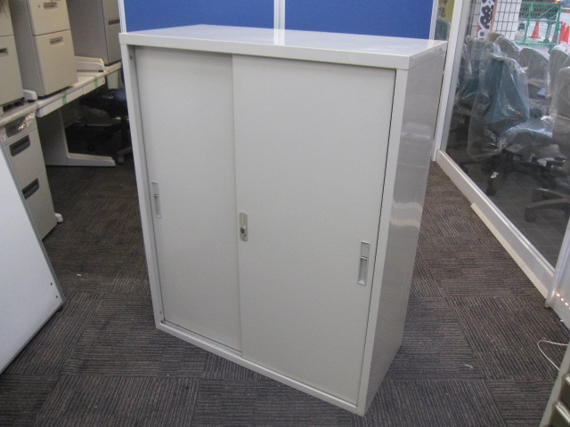 ニューグレー/引違いキャビネット/【中古】