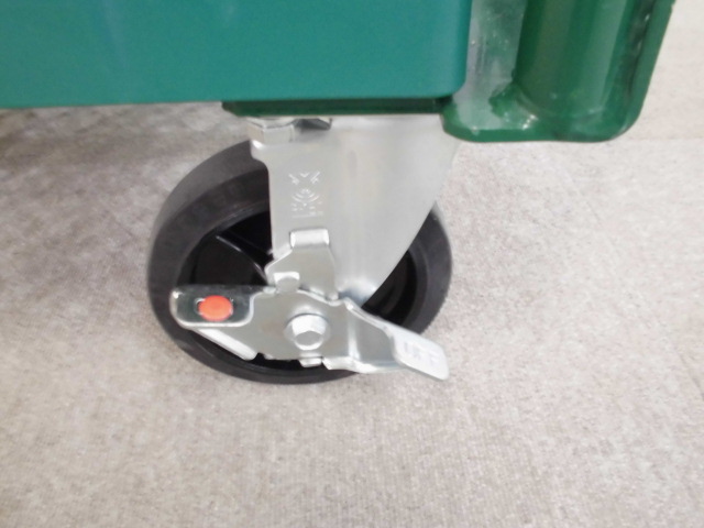 カゴ台車 / 4輪自在 / 積載質量500kg / グリーン