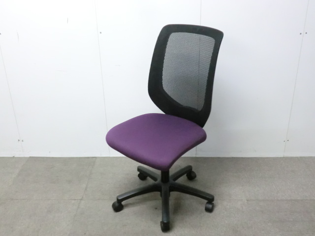 イトーキ/コルト/ パープル / 【中古】 OAチェア肘無し