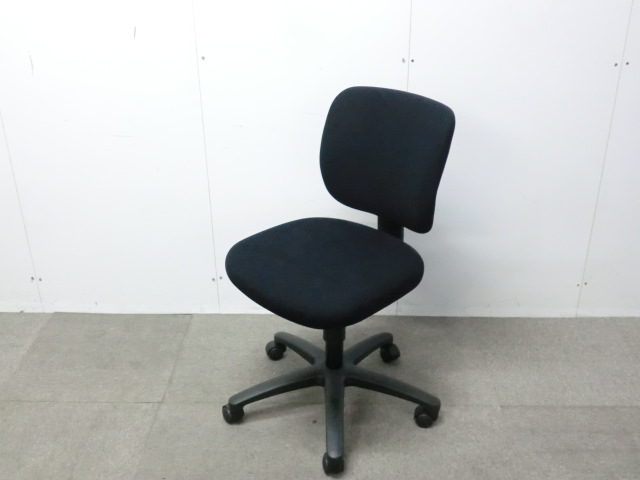 コクヨ/イーザ / ブラック / 【中古】 OAチェア肘無し