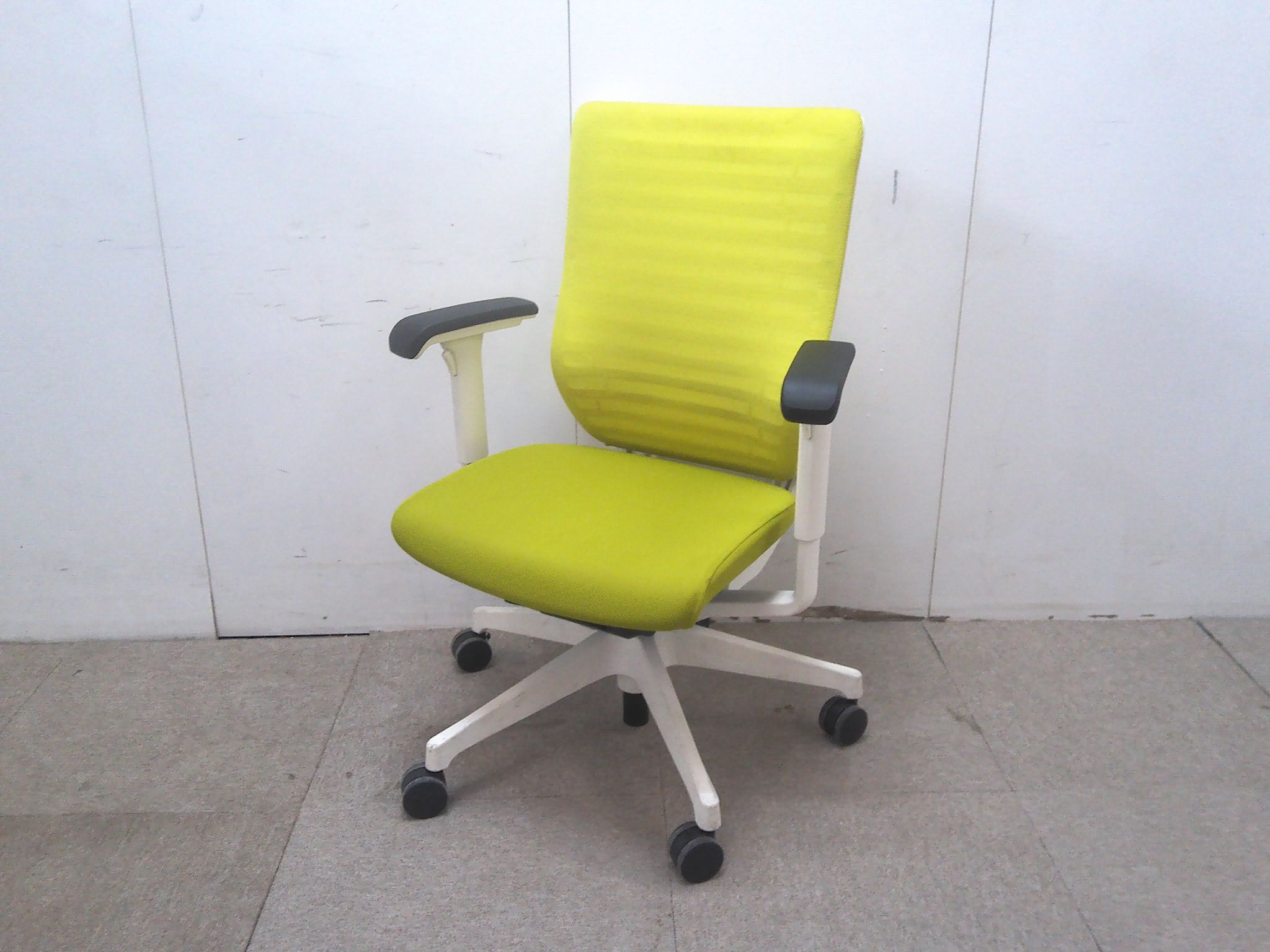 イトーキ エピオス ライトグリーン OAチェア 肘有 オフィスチェア 事務椅子 椅子 ITOKI