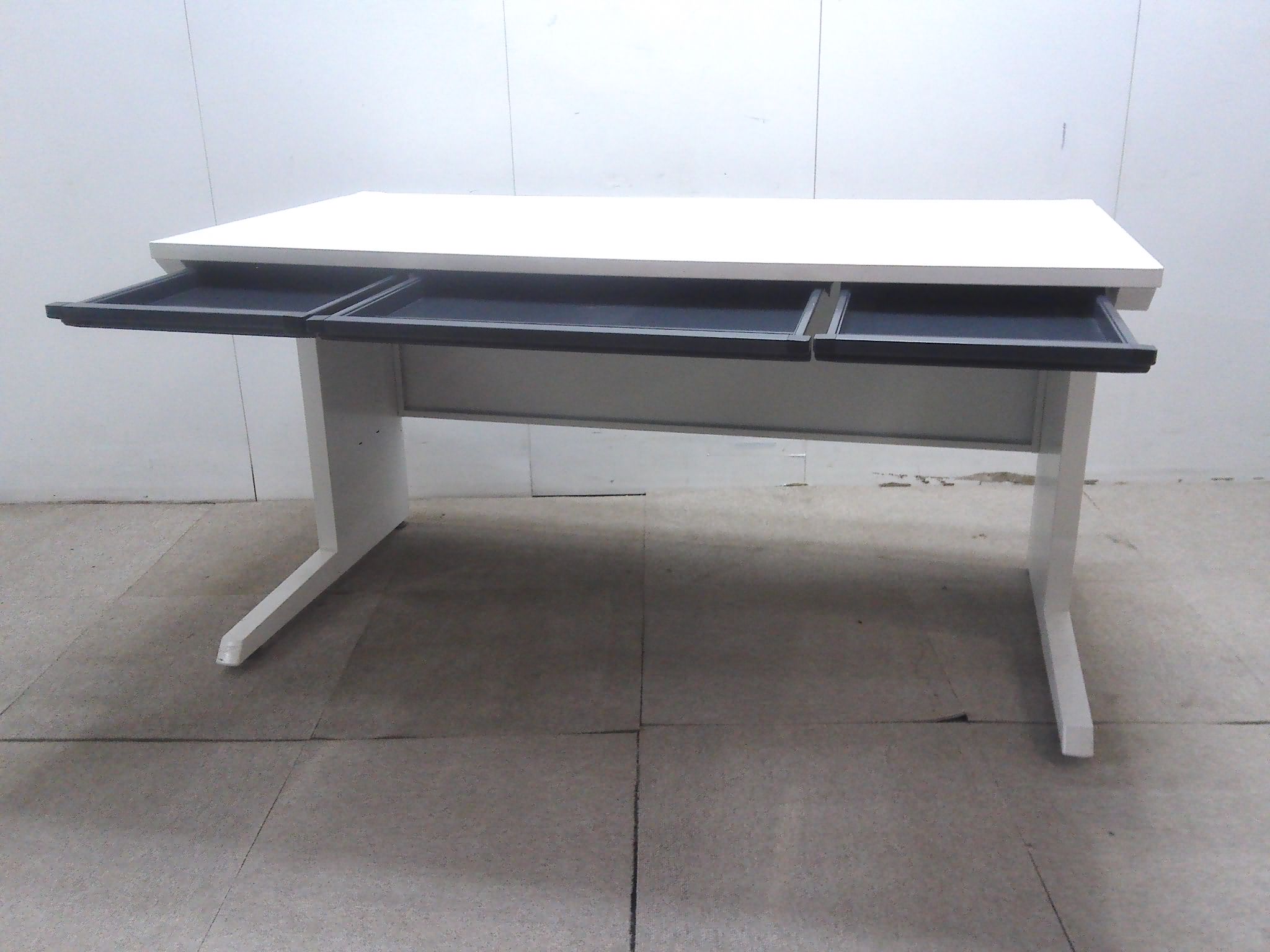 イトーキ/CZR/ホワイト/平デスク/【中古】/